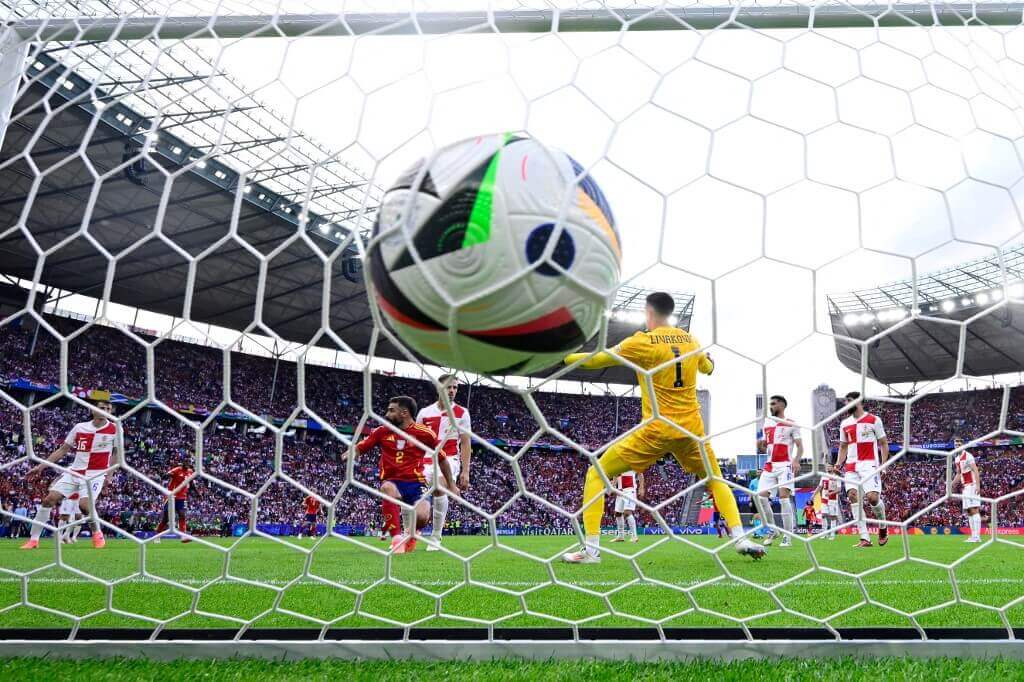 Vem sänder Spanien – Italien? Så ser du Fotbolls-EM på TV & Live stream